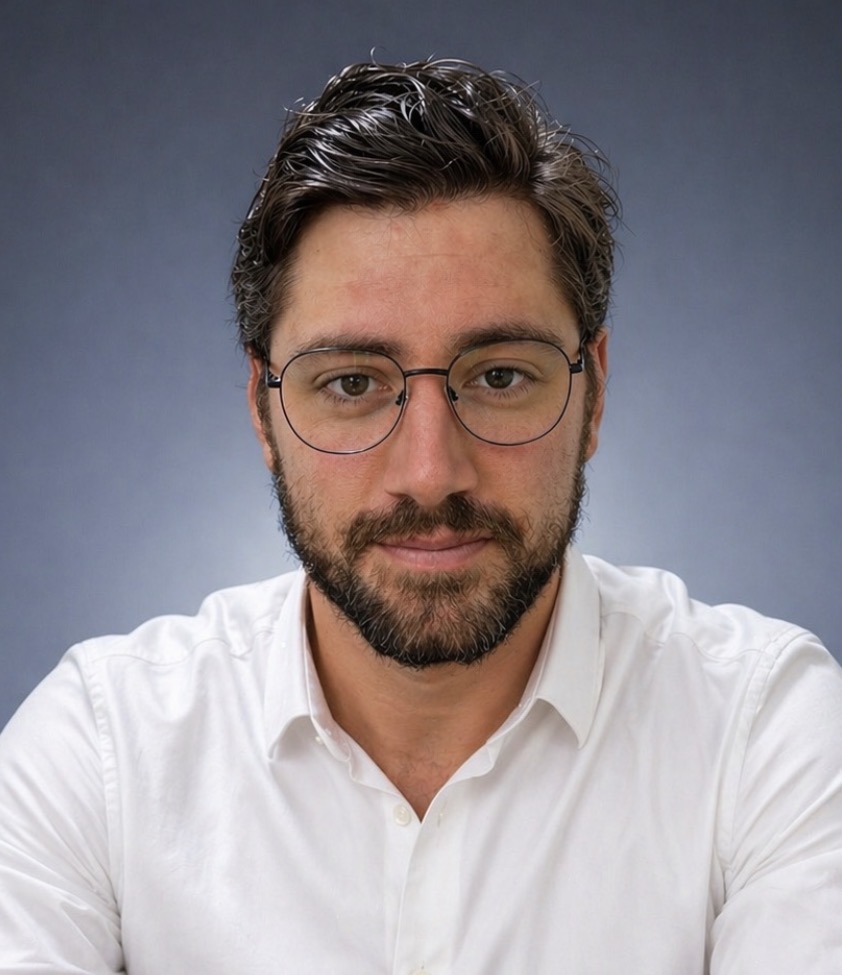 Retrato de Dr. Davi de Oliveira Leonel, médico geriatra e perito judicial